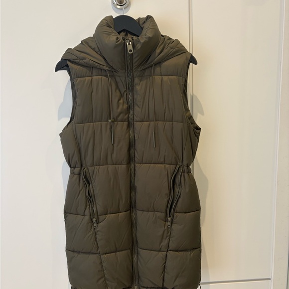 Zara Olive Hooded Puffer Vest - Picture 11 of 11